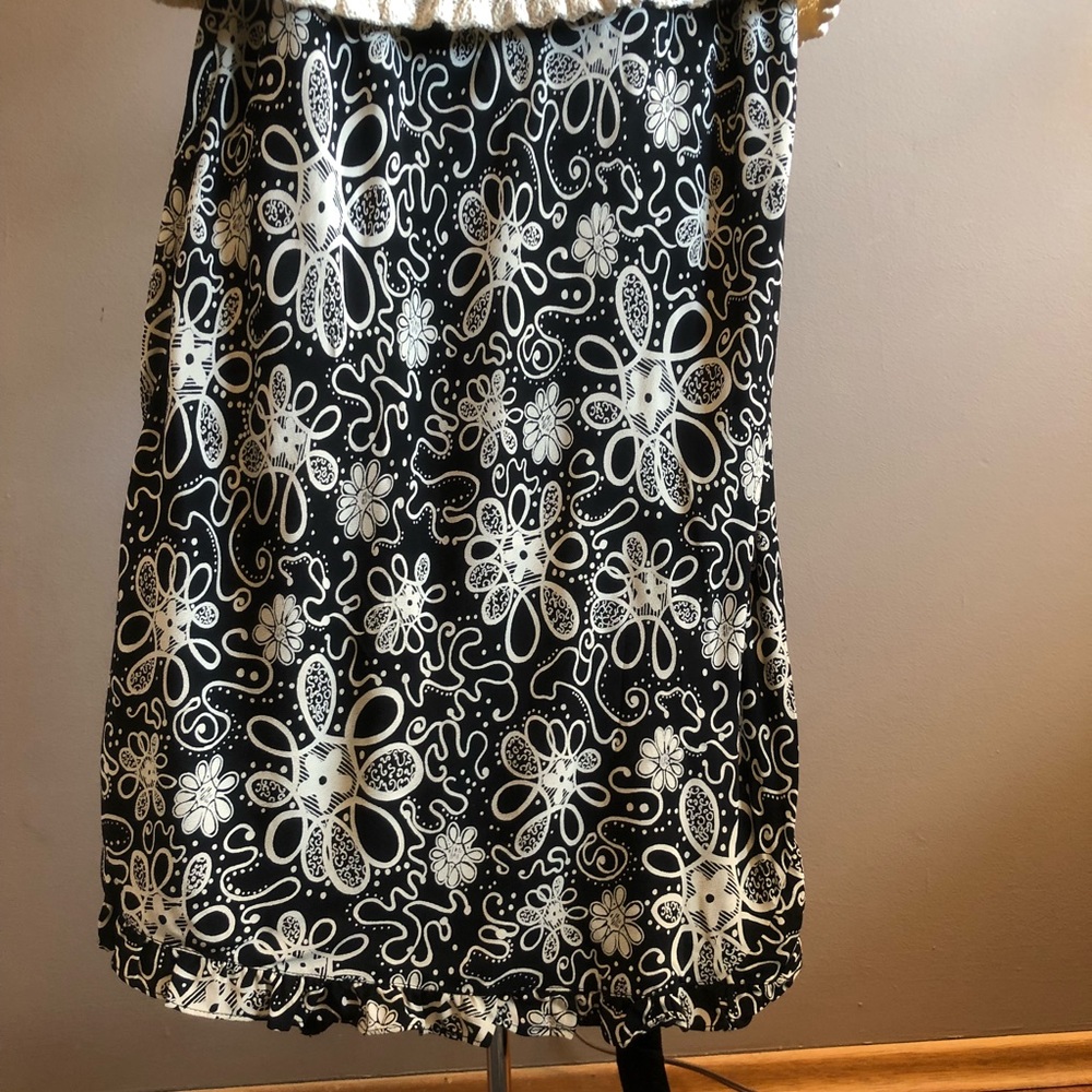 •Putumayo long flouncy flirty skirt•